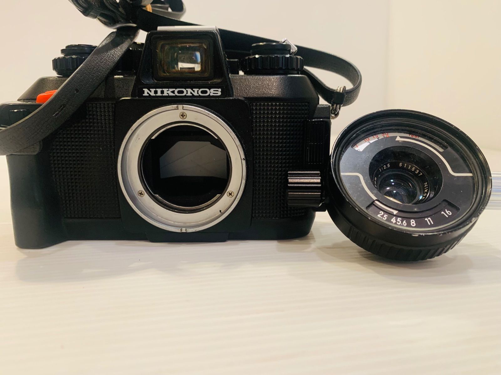 Nikonos IV-A フィルムカメラ 防水 通電NG】防水対応フィルムカメラ Nikon NIKONOS Ⅳ-A - メルカリ