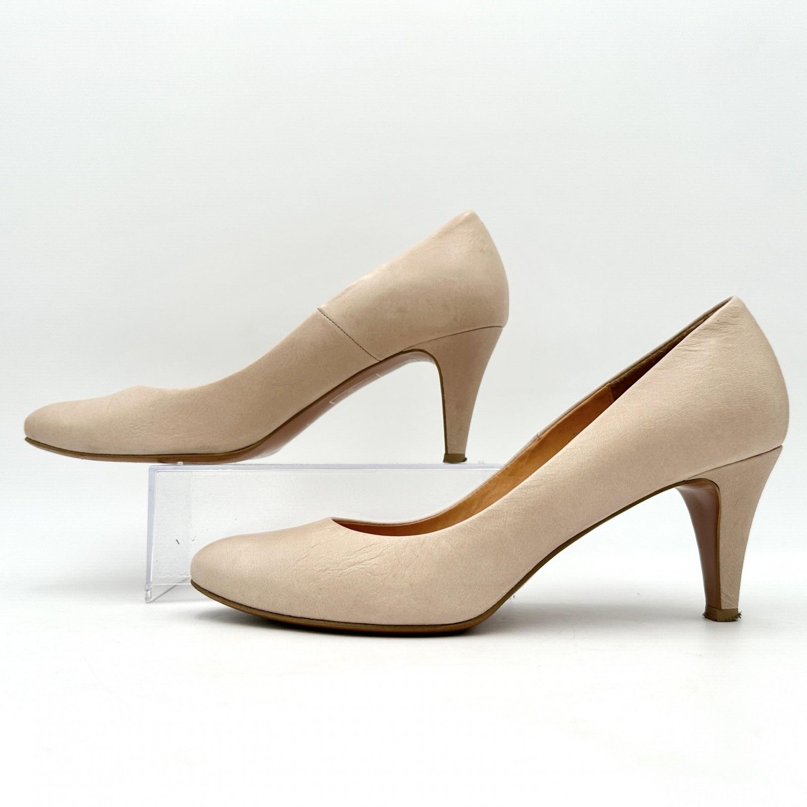 ピンクベージュ