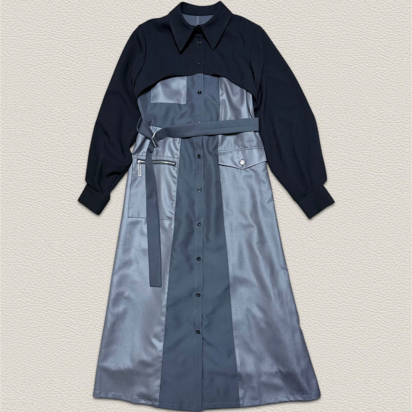 近年モデル UNITED TOKYO クロップブロックワンピース ユナイテッド東京 ロングシャツワンピース アシメ バイ ロング丈 マキシ丈 ケープ風 ドッキング ブロッキング モード ツヤ素材 レイヤード風 ハイウエスト