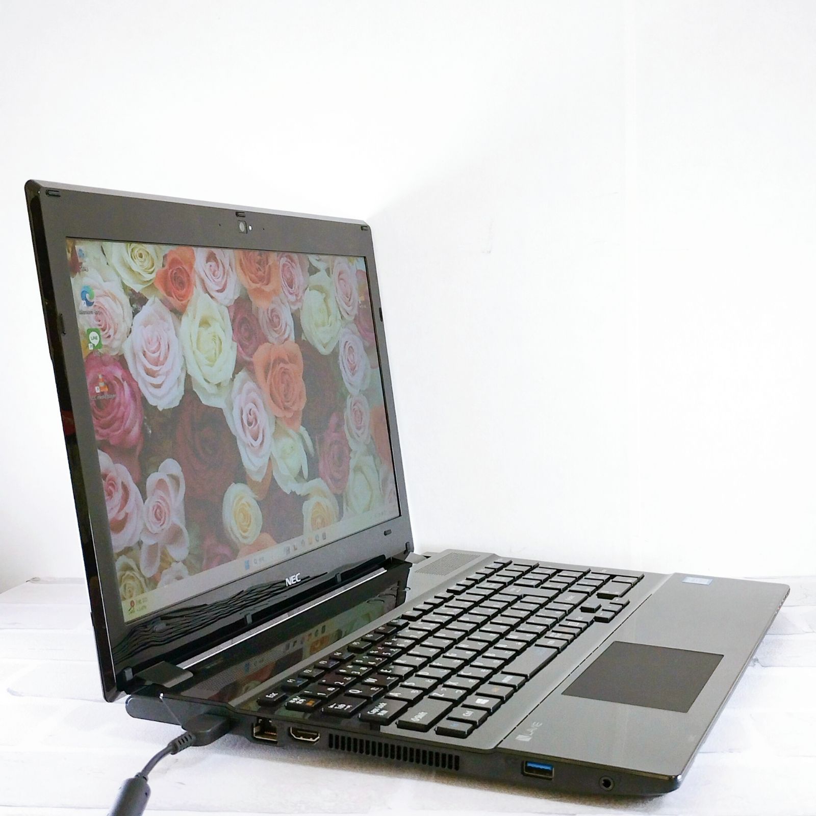 美品☆たっぷり1TB☆高性能Corei7☆第7世代☆最新Windows11☆15.6