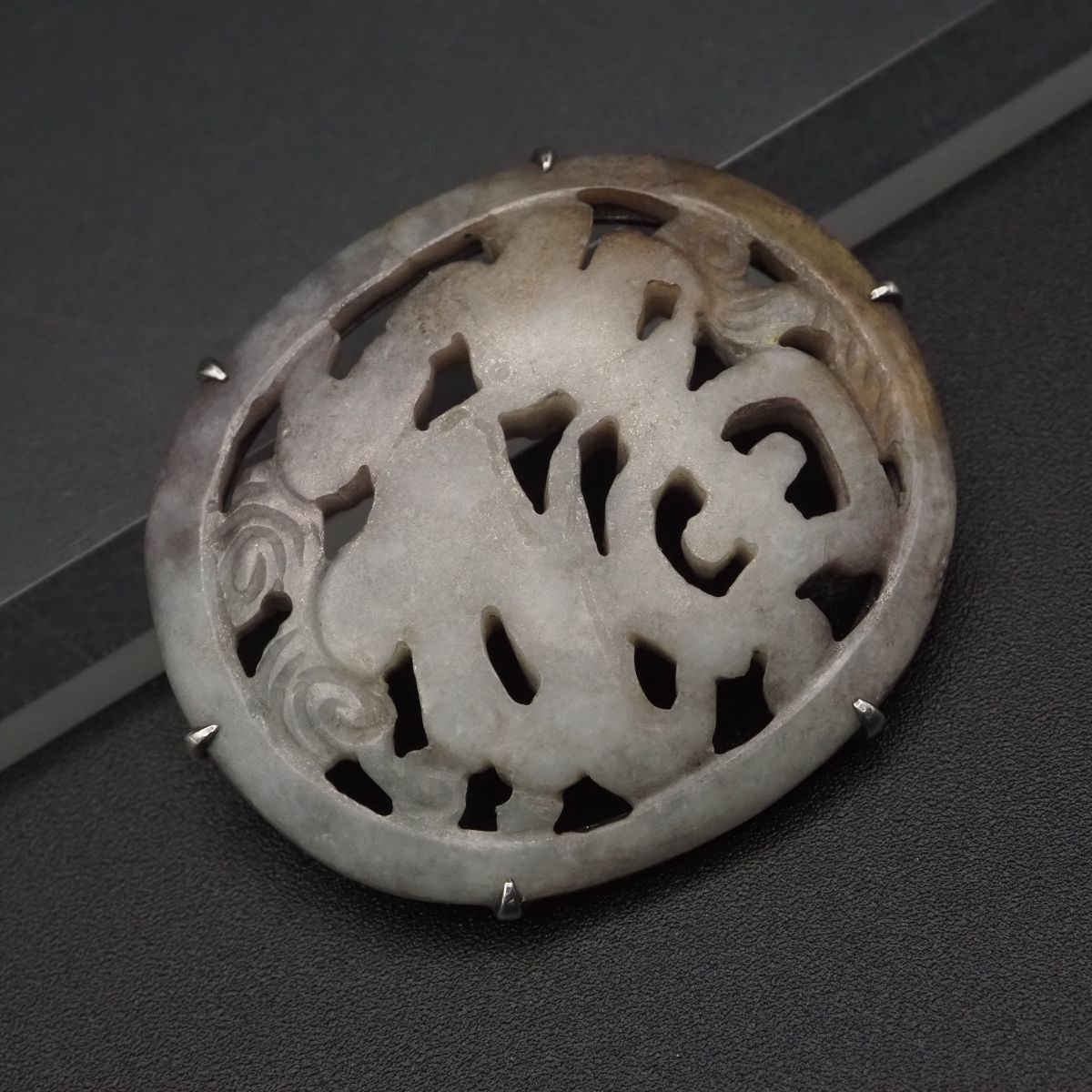 J 212 天然石 SILVER刻印 帯留め 透かし彫り 福 デザイン シルバー 和装小物 アンティーク