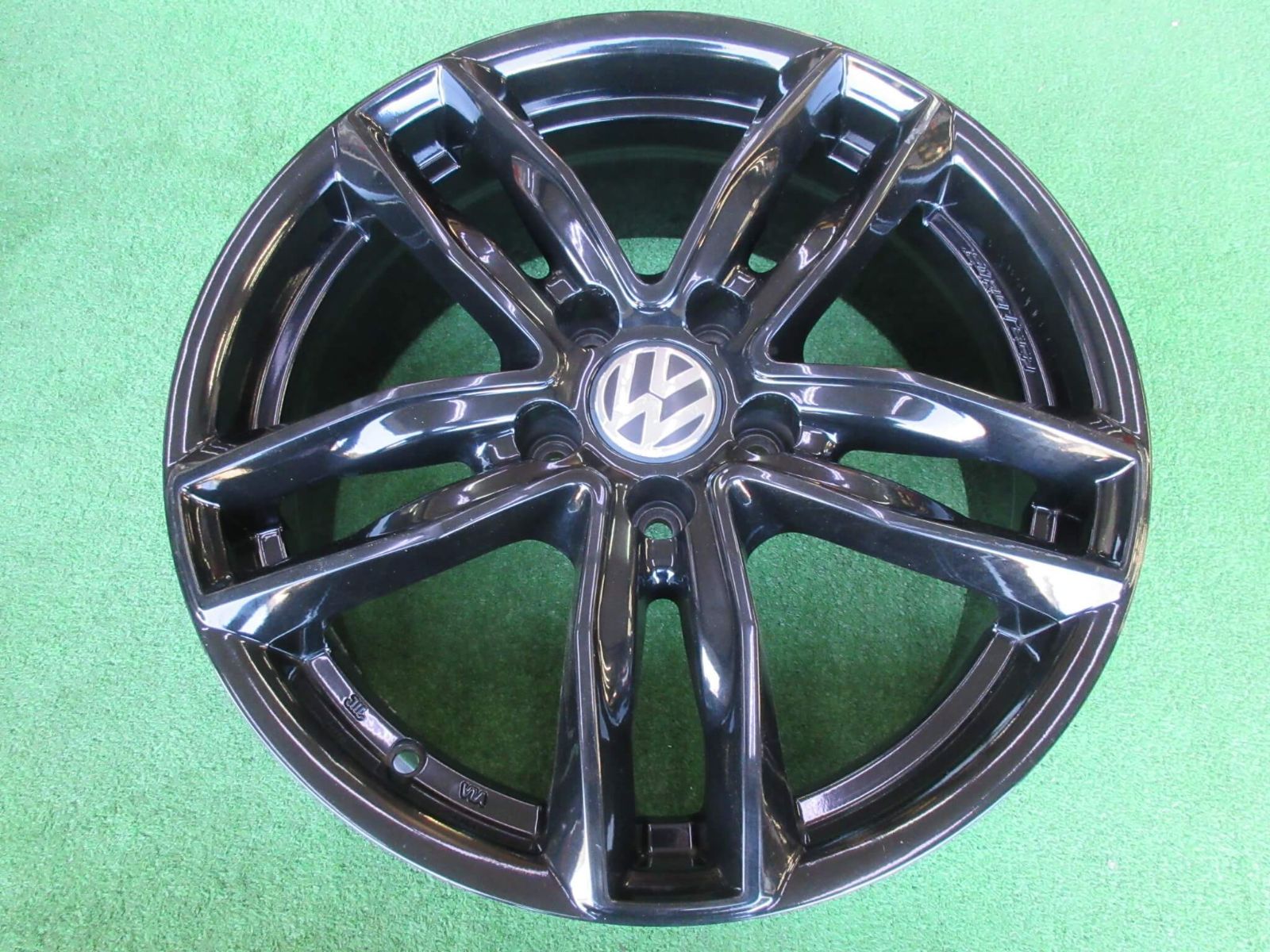 フォルクスワーゲン用ホイール! ユーロテックガヤ５ 7 J 17 5 H 112 38 シャラン ティグアンなどにいかがですか