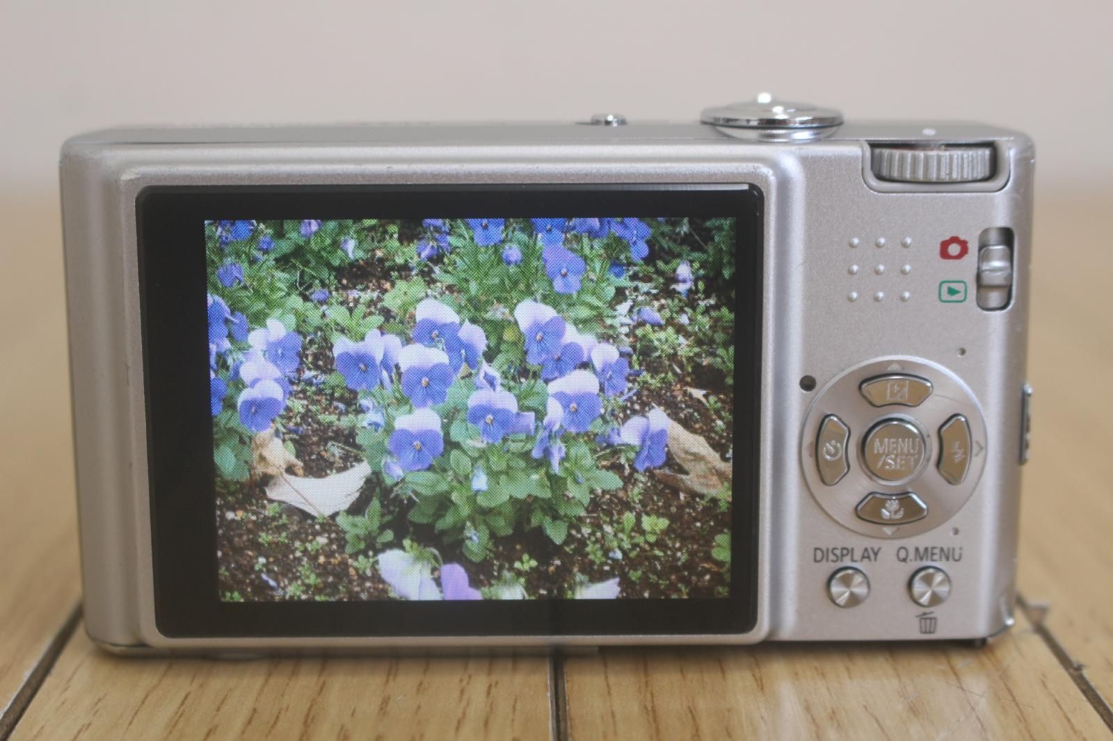 パナソニック コンパクトデジタルカメラ DMC-FX37 - メルカリ