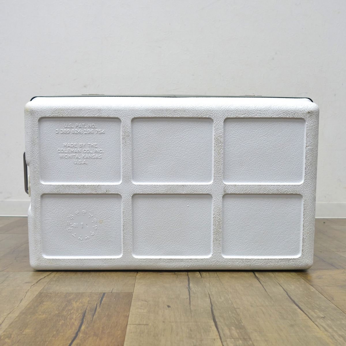 クーラーボックス