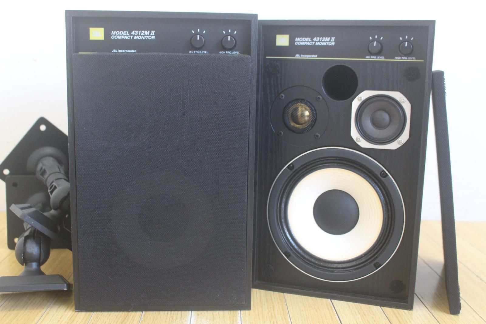 JBL スピーカーペア 4312M II 天吊金具付 - メルカリ