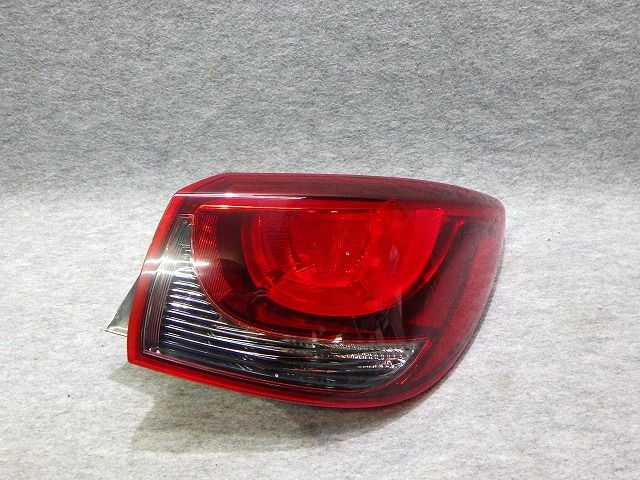 車 デイズ 右テール DJ 220-18373 D09L-51-150D マツダ LED玉切れなし 