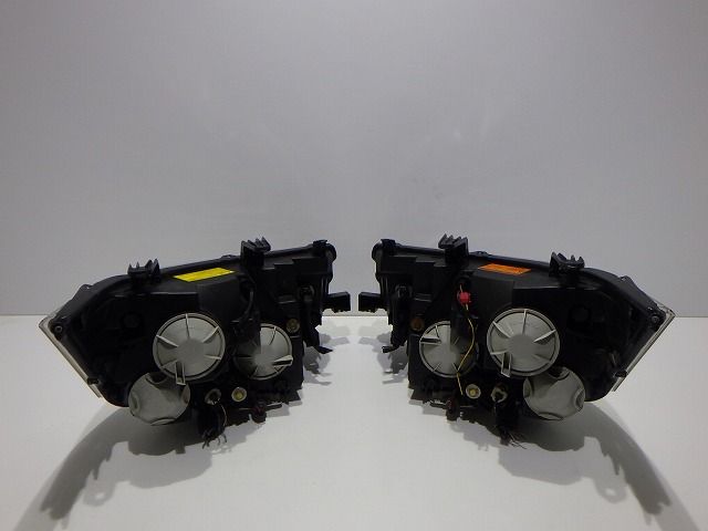 デリカD5 ヘッドライト左右 HID CV 前期 100-87918 8301C536/D291