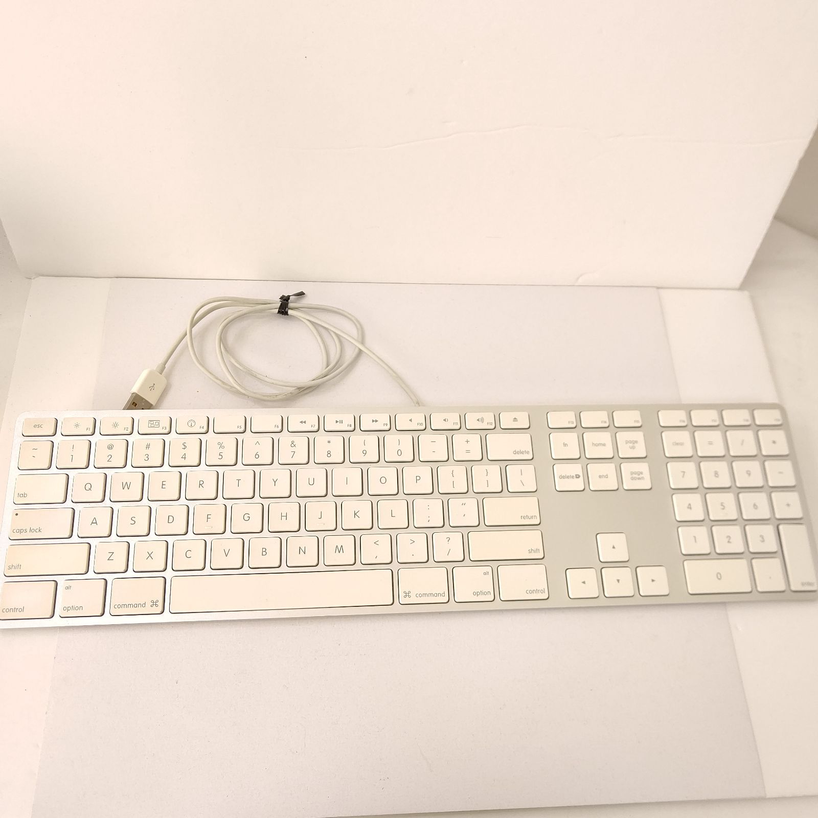 Apple 純正 有線キーボード A1243 アップル Mac テンキー付 美品