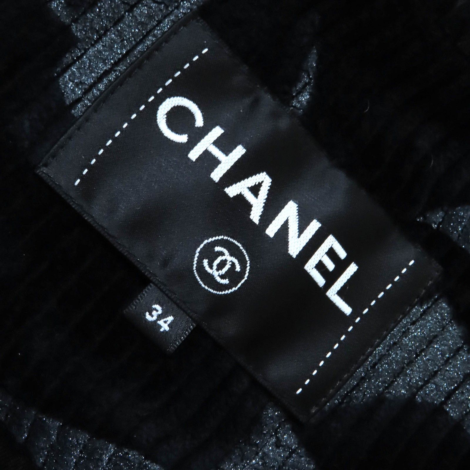 美品△CHANEL シャネル 24AW P77394 ココネージュ ココボタン 裾フレアジップ ジャンプスーツ オーバーオール サロペット 黒 34 正規品 美品△CHANEL シャネル 24AW P77394 ココネージュ ココボタン 裾フレア