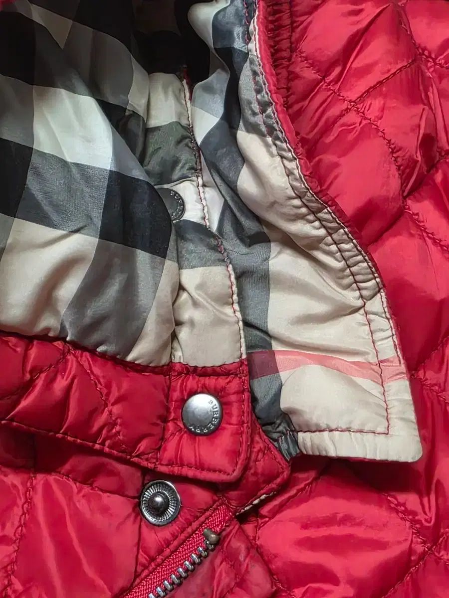 バーバリー キッズ レッド キルティング 注文 フード ジャケット 2Y 90