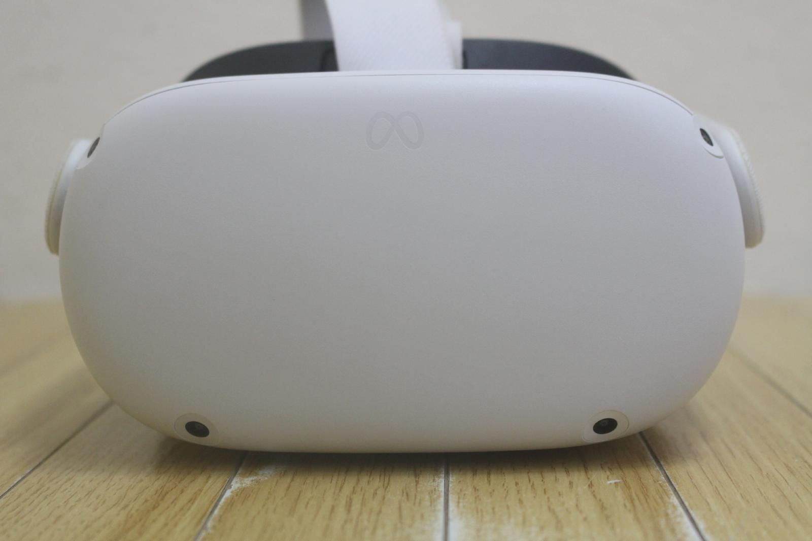 oculusオキュラス 現METAメタ Quest 2 128 GB VRゴーグル メタクエスト2 KW 49 CM