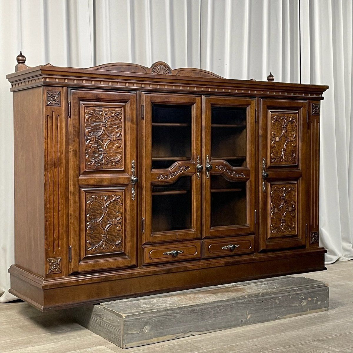 サイドボード　リビングボード　イタリア　キャビネット　アンティーク　ヴィンテージ 3201 アンティーク調 サイドボード ヴィクトリアン様式 ガラス