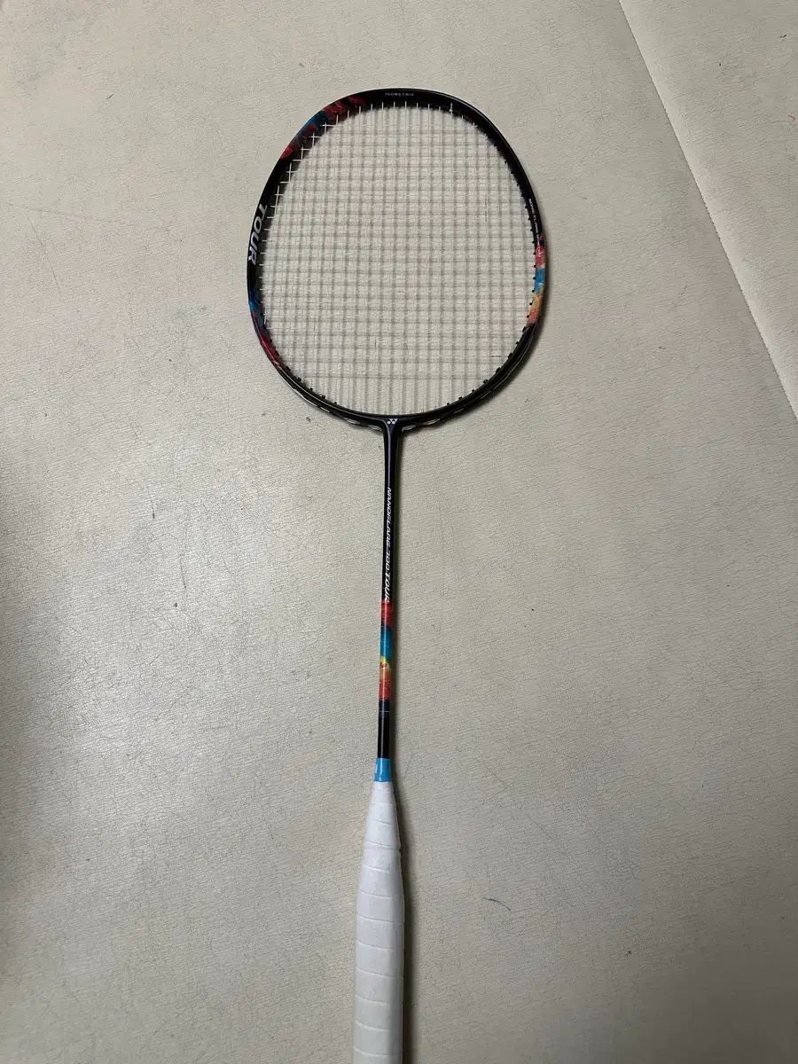 YONEX ヨネックス ₍ナノフ 700 ツアー 4 u