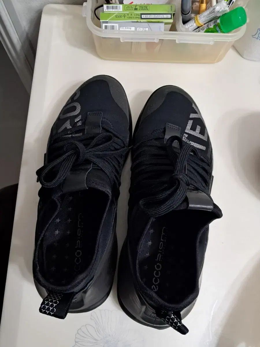  Ecco BIOM 黒色 スニーカー 登山靴 トレッキングシューズ アウトドアシューズ