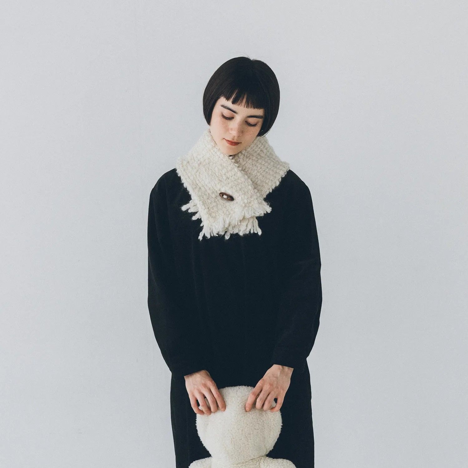 フレンチブル マフラー レディース ウール ブランド 国産 おしゃれ あたたかい かわいい 防寒 ウール100％ シープミニマフラー ニットマフラー プレゼント ギフト ホワイト ブラック French Bull 17-25253 Fr 042