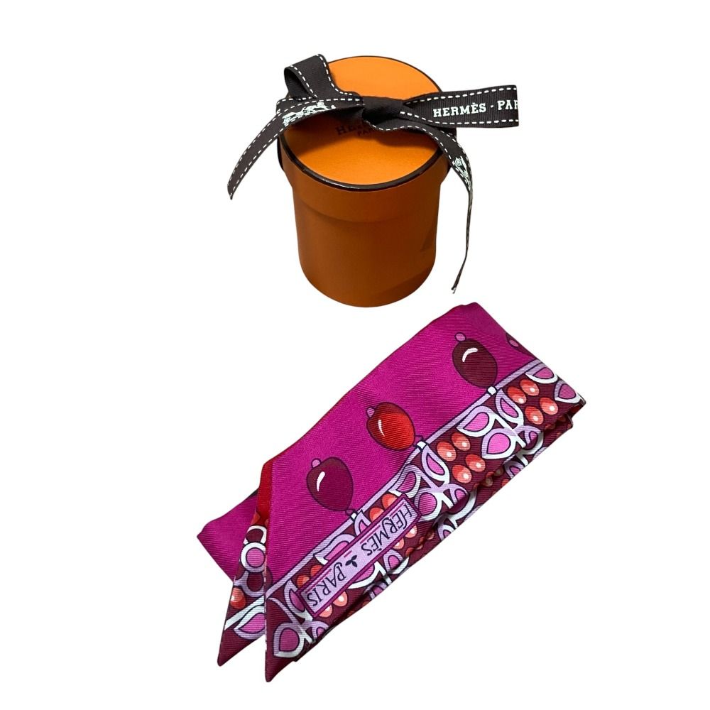 美品 HERMES エルメス マハラジャの装身具 シルク ツイリースカーフ