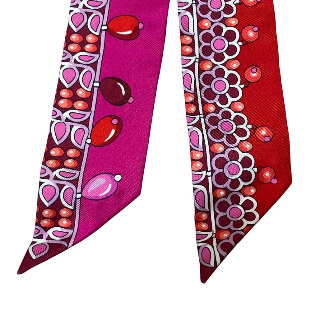 美品 HERMES エルメス マハラジャの装身具 ツイリースカーフ ピンク