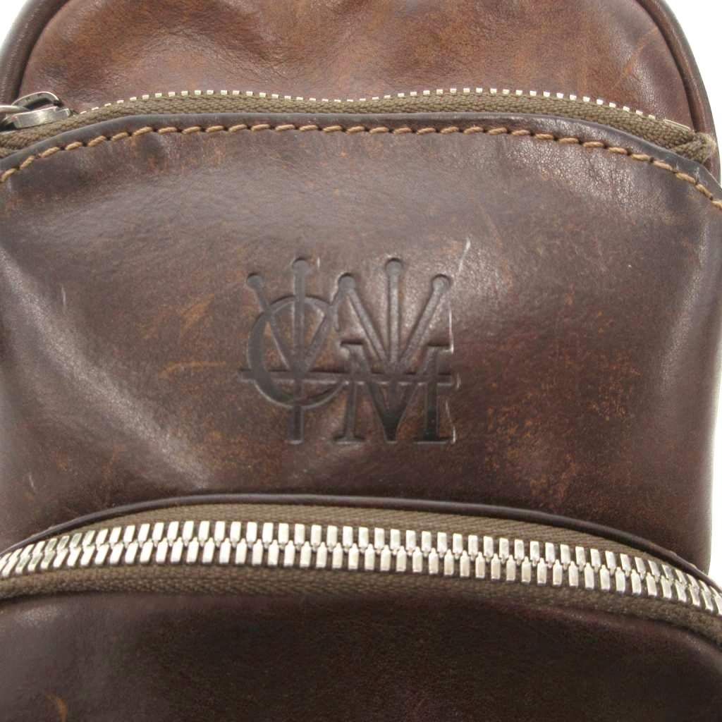 クロスボディ ロゴ