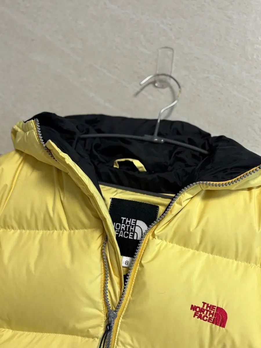 8 y THE NORTH FACE ダウン