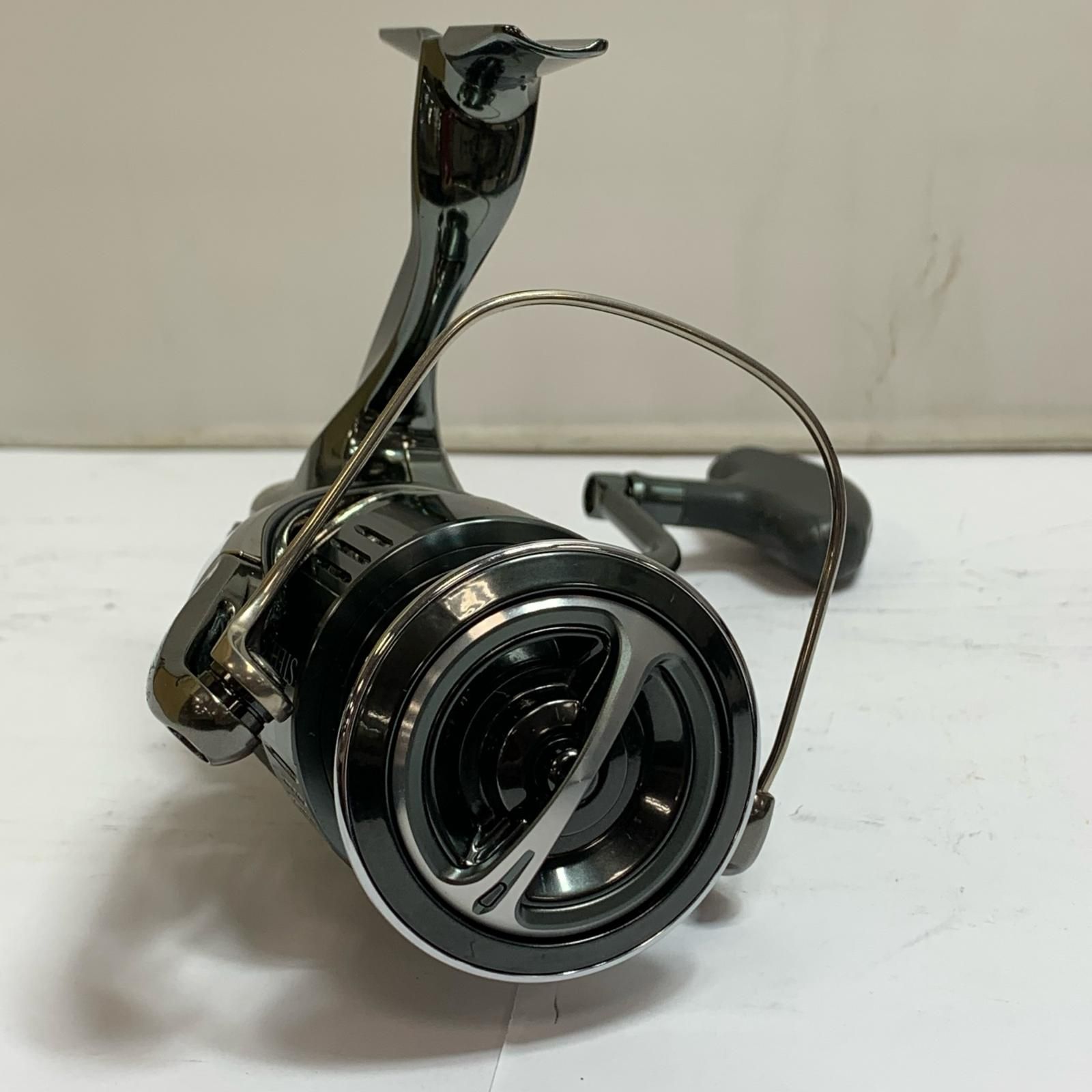 SHIMANO シマノ 22ステラ4000XG スピニングリール 箱、ポーチ付 043962