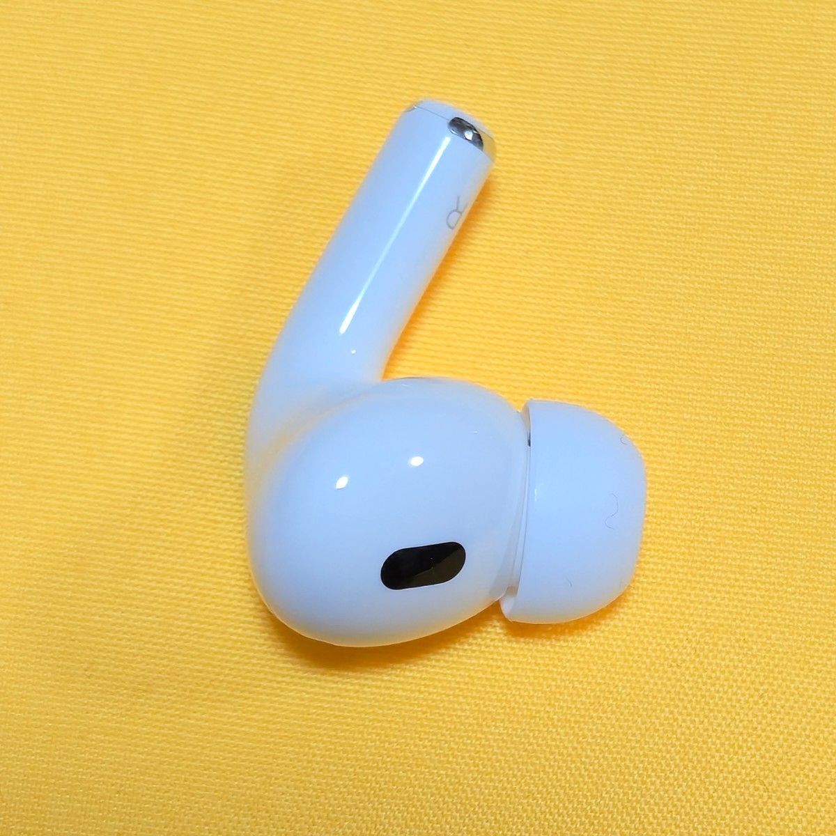 美品】AirPods pro 第二世代 右耳 USB-C MTJV3J/A - メルカリ