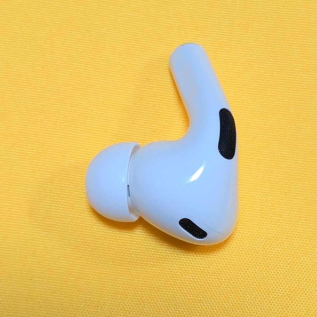 美品】AirPods pro 第二世代 右耳 USB-C MTJV3J/A - メルカリ