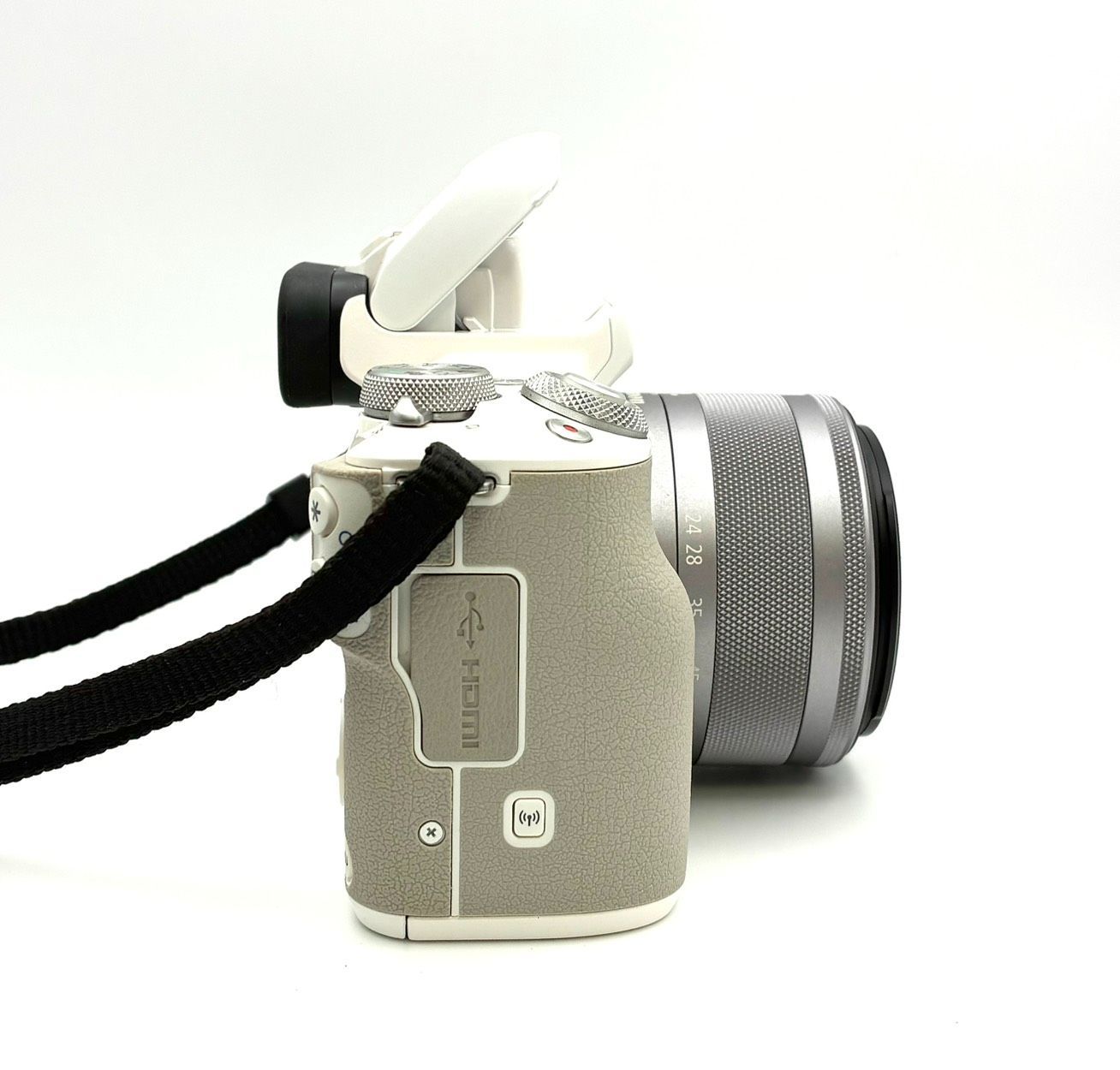 # 【動作確認済み】　Canon EOS Kiss M PC2328 動作確認済 極美品 使用わずか】Canon EOS Kiss M PC2328 イオス キス