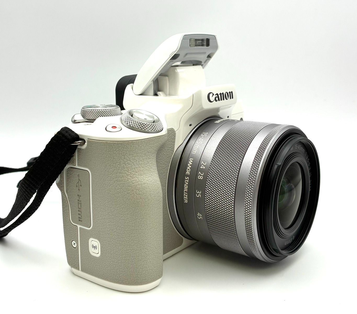 動作確認済 極美品 使用わずか】Canon EOS Kiss M PC2328 イオス キス