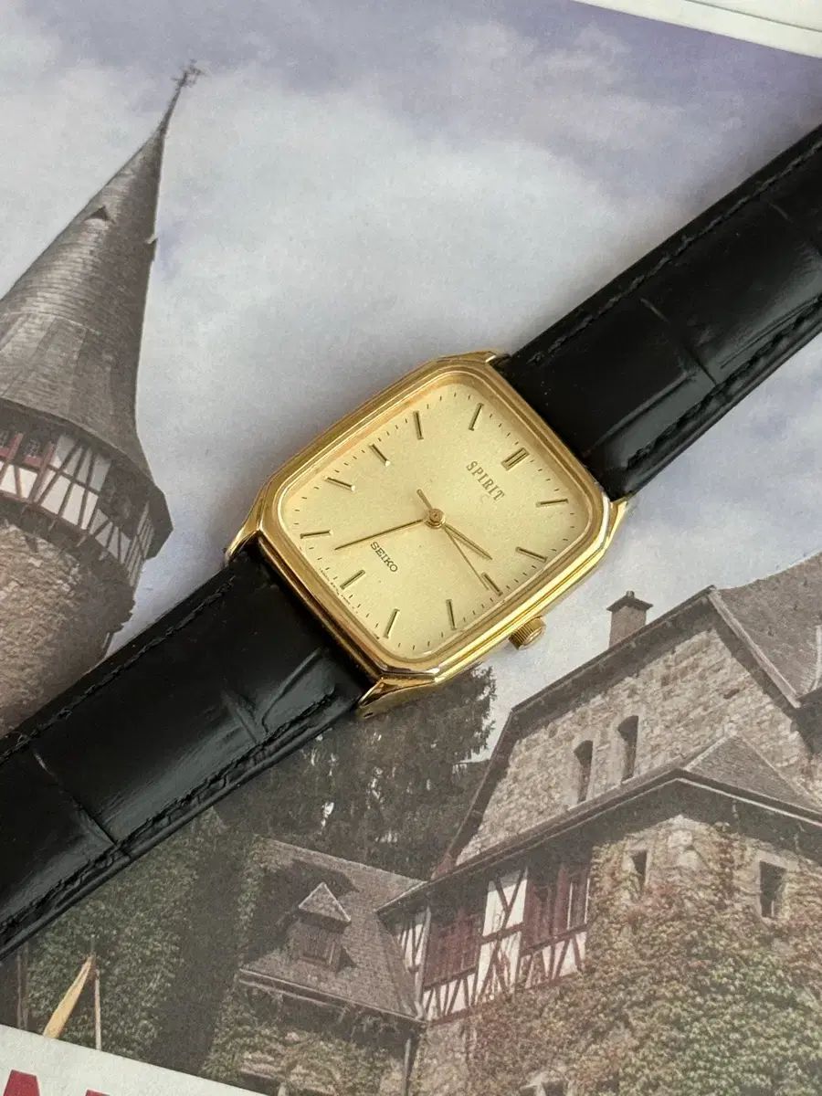 SEIKO スピリット Starship Square スタシ GOLD