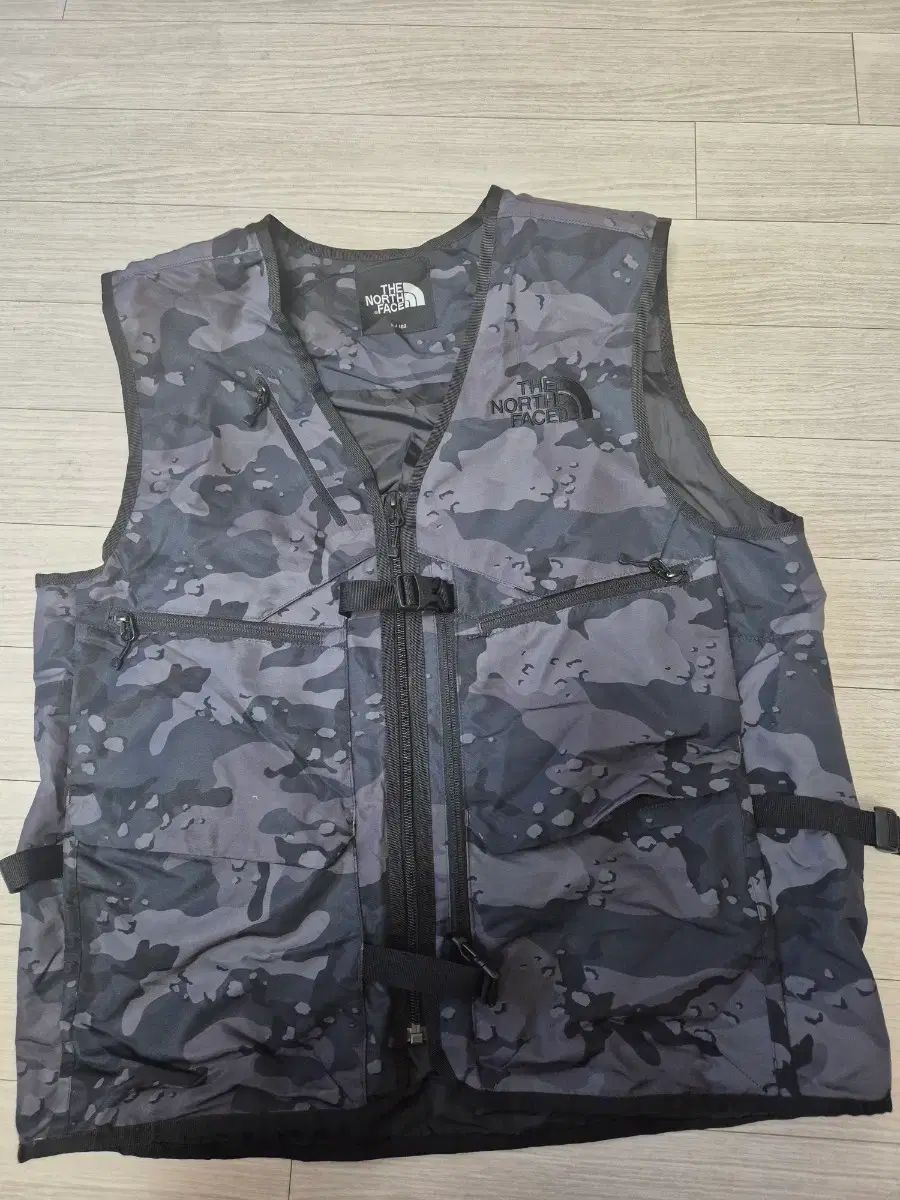 THE NORTH FACE ザノースフェイス カモフラパータン BEST ベスト