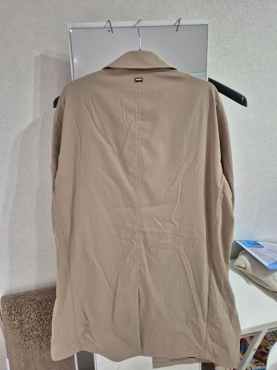 お値下げ！未使用品　トミーヒルフィガー　ステンカラーコート　ベージュ　高級感 トミーヒルフィガー ステンカラーコート (L) - メルカリ