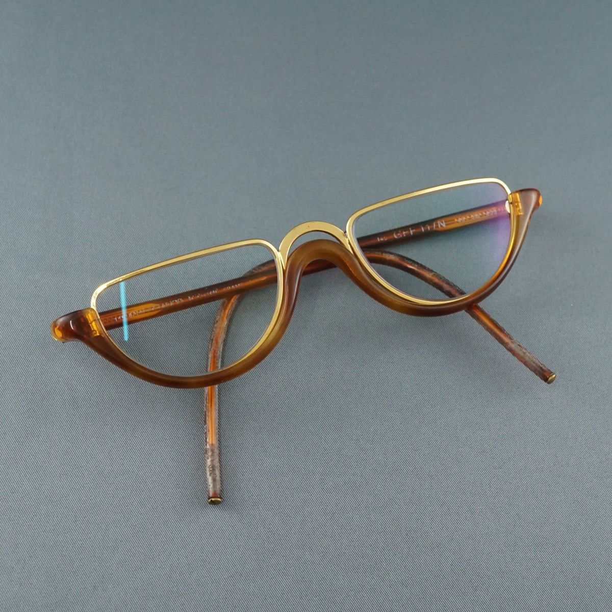 FERRE ジャンフランコフェレ 眼鏡 品 ブラウン ヴィンテージ おしゃれ 個性的 アイウェア X 8495