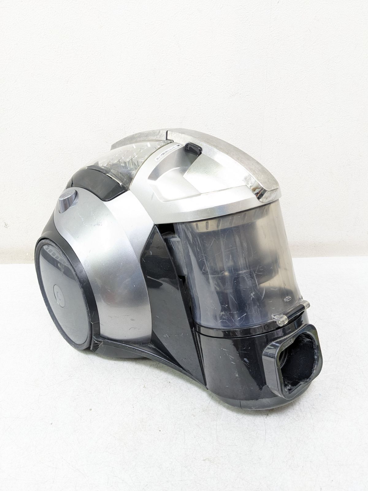 TOSHIBA VC-SG611-S サイクロン式掃除機 2012年製 ヘッド無し - メルカリ