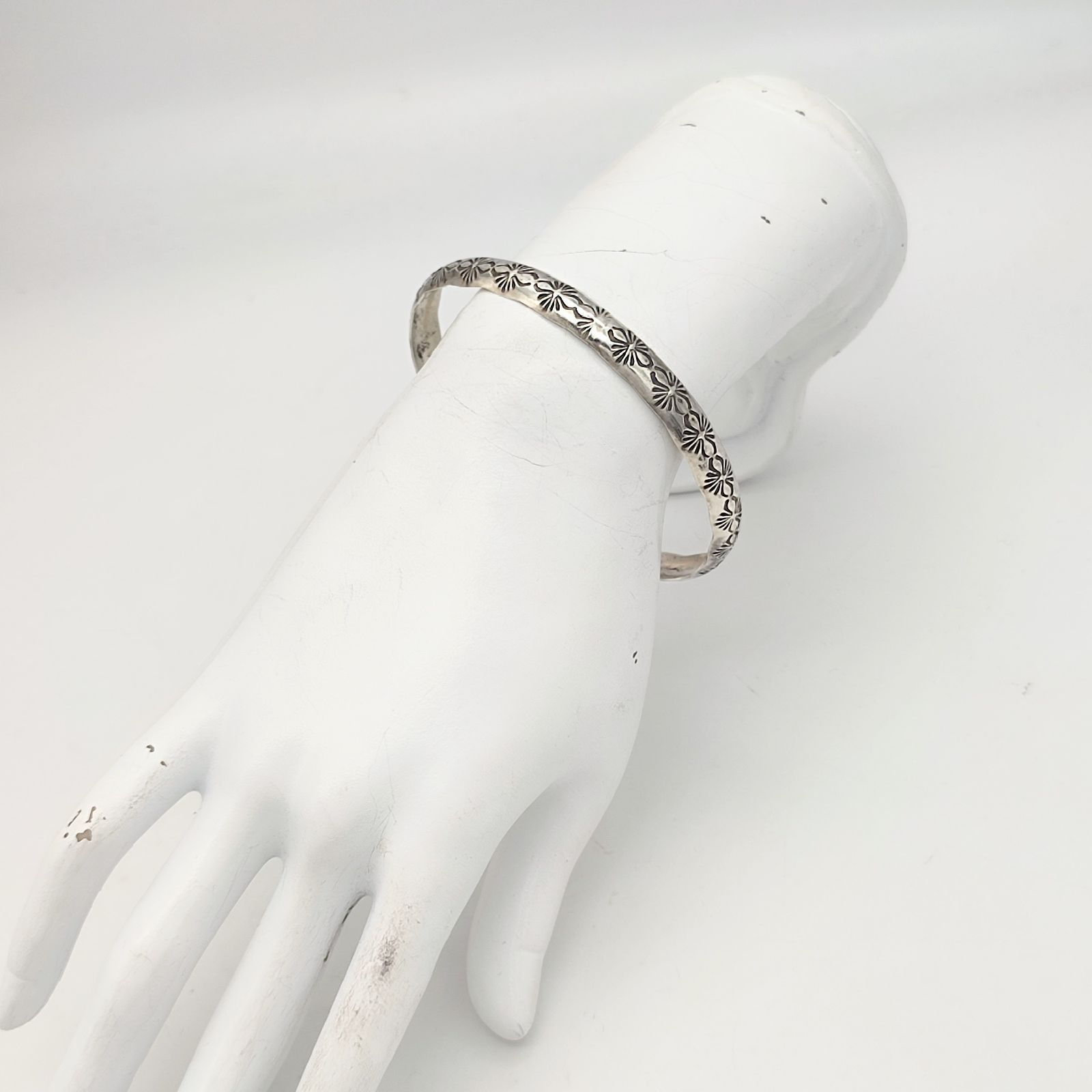 インディアンジュエリー ナバホ族 ブレスレット バングル