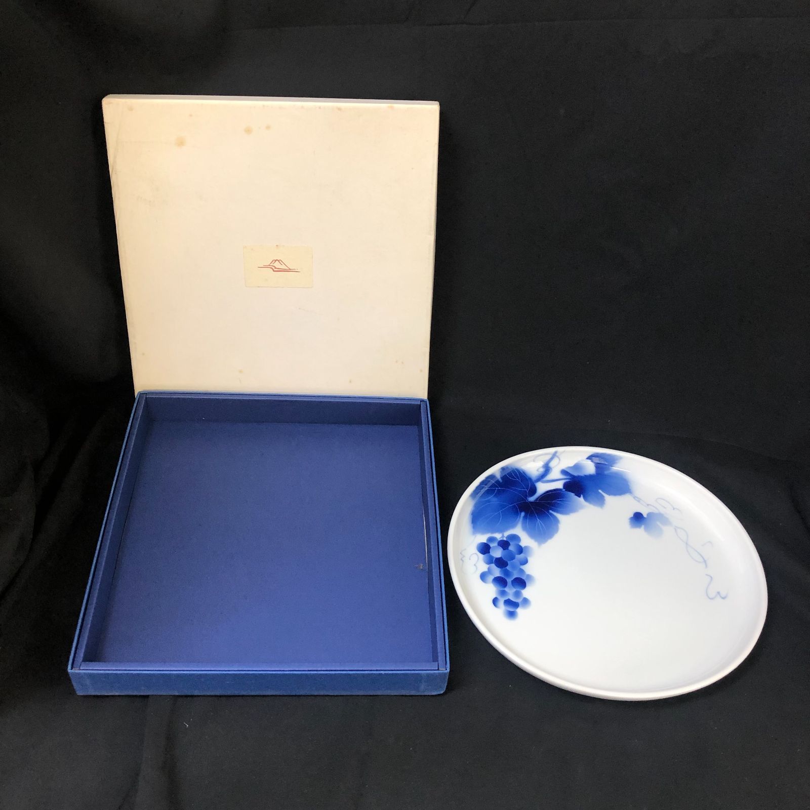 FUKAGAWA PORCELAIN 深川製磁 皿 ブルーワイナリー 葡萄 2501-768 1枚