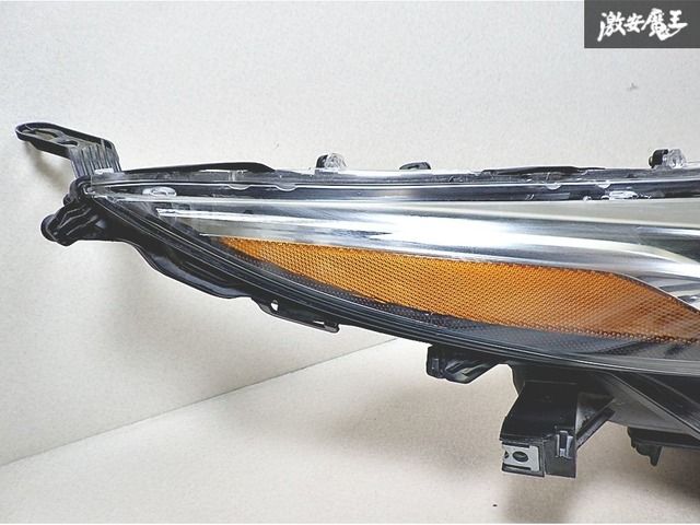 TOYOTA トヨタ 純正 ZVW52 プリウス PHV LED ヘッドライト ヘッド