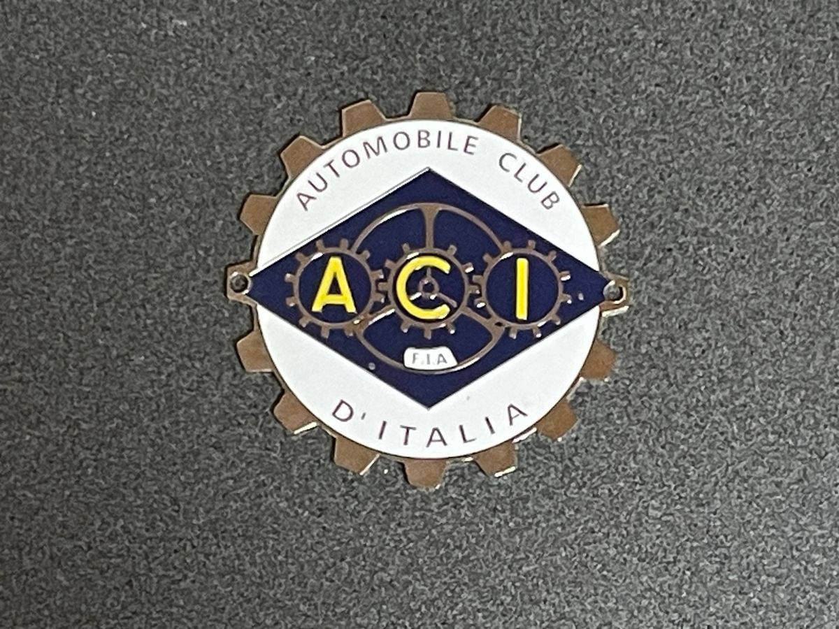 イタリア自動車クラブ ACI グリル バッジ カー バッチ