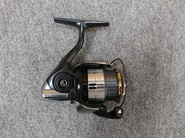 中古】 シマノ 12ヴァンキッシュ C2000HGS 釣り具 スピニングリ－ル