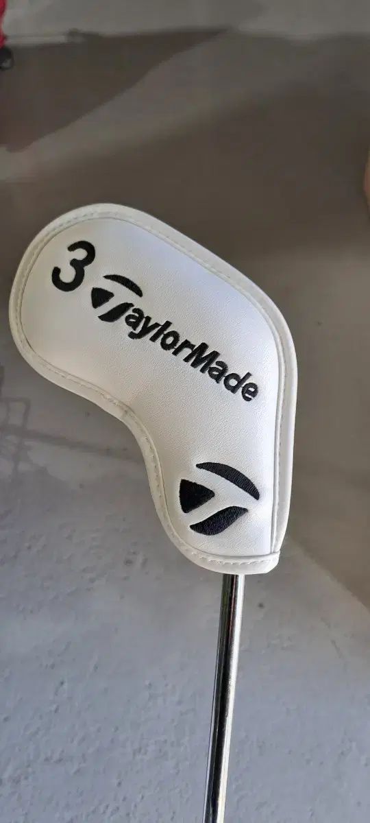 テーラーメイド 3番 アイアン COVER 白