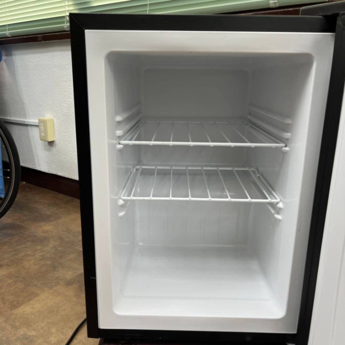 TOHOTAIYO 冷凍庫 TH-GTR60L-BK 60L 2022年製【5463】 - メルカリ