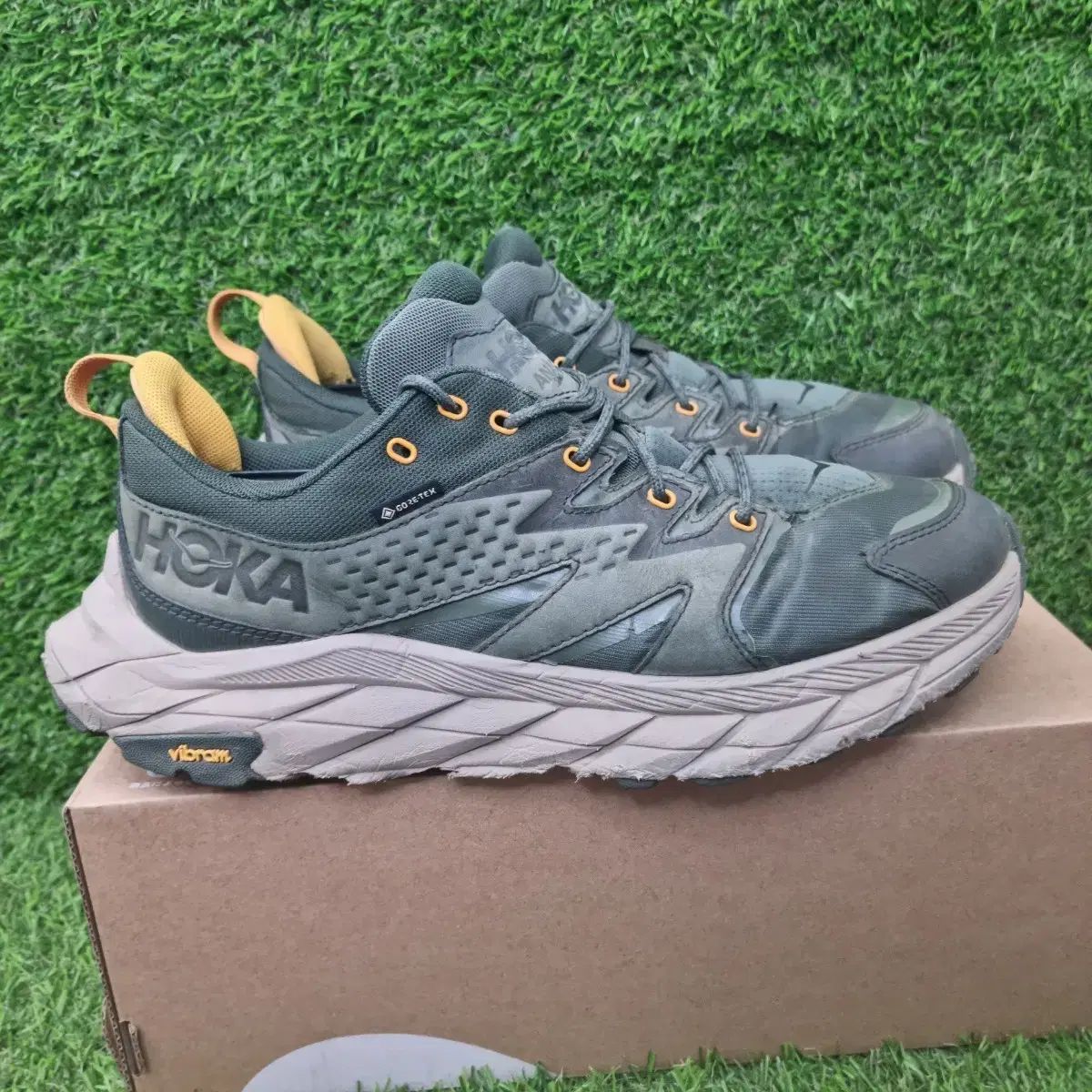 ホカ ゴアテックス ゴーサン 登山靴 グリーン