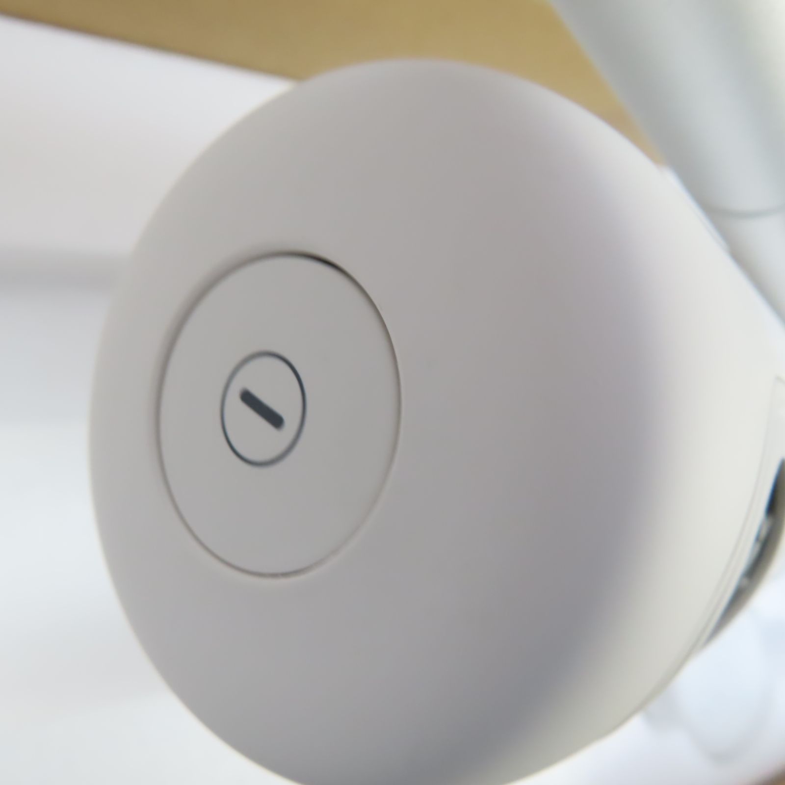  ♥展示品 quad クワッズ BISARA ハンズフリー スタンド ヘアドライヤー BSR 002 ホワイト 2025年製 動作品 ドライヤー ヘアドライヤー