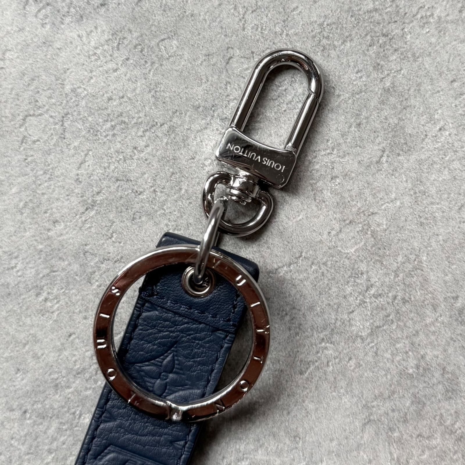 極美品 LOUIS VUITTON ルイヴィトン モノグラム シャドウ キーホルダー