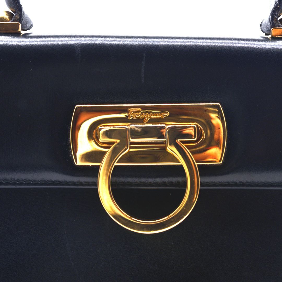 サルヴァトーレ・フェラガモ Salvatore Ferragamo 2WAYショルダー