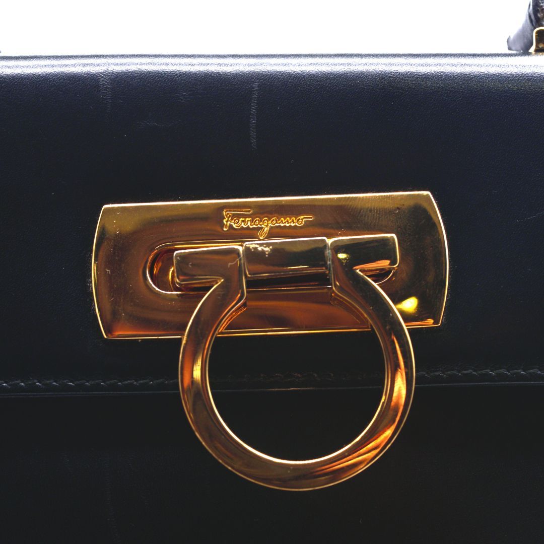 サルヴァトーレ・フェラガモ Salvatore Ferragamo 2WAYショルダー