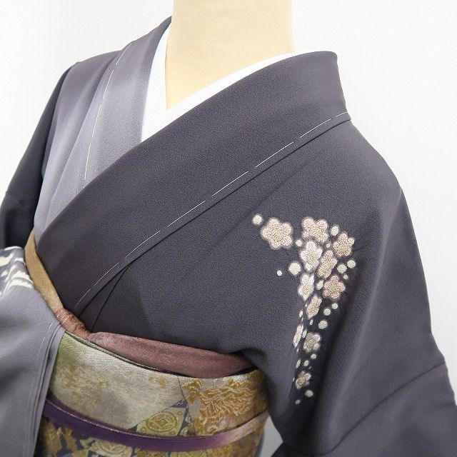 ❁tomihisa❁新品 滝泰謹製 相良刺繍 絞り 着物 正絹 仕付け糸付“桜や