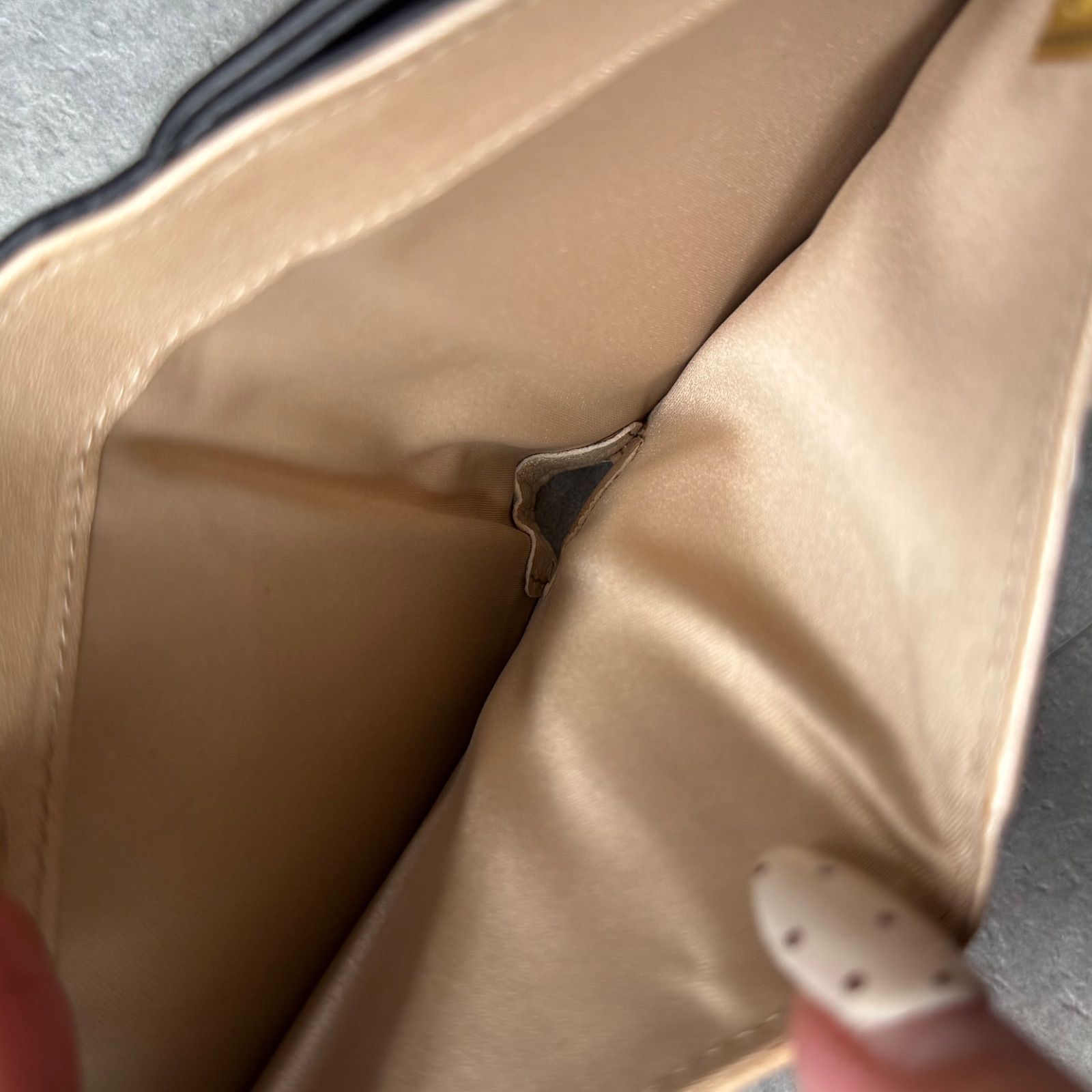 極美品 CHANEL シャネル カメリアココマーク wホック 二つ折り財布