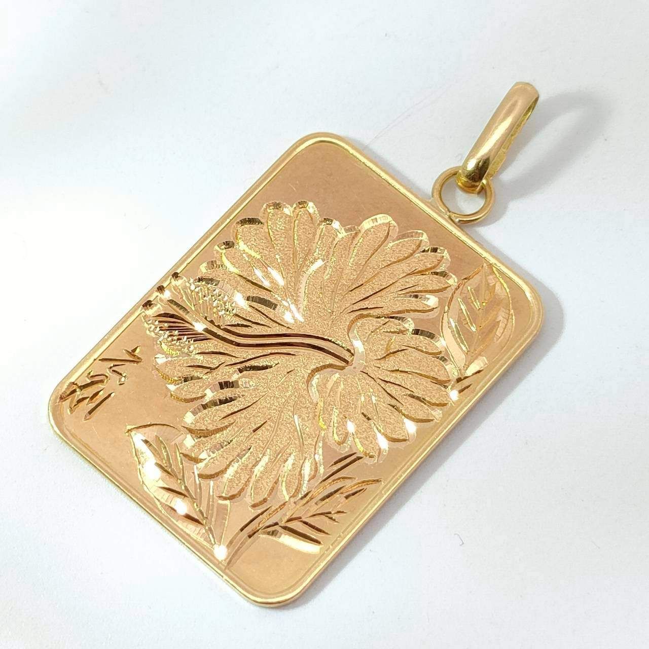 18金 K 18 男女兼用 ハイビスカス 彫金 ネックレストップ 2.12ｇ D 843