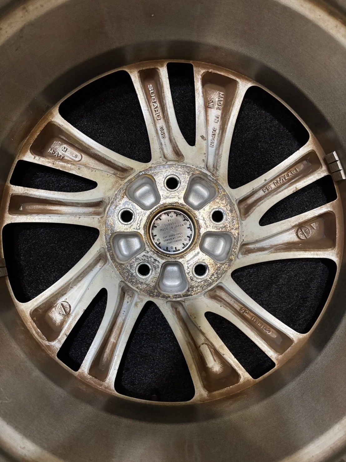 レヴォーグ 18インチ