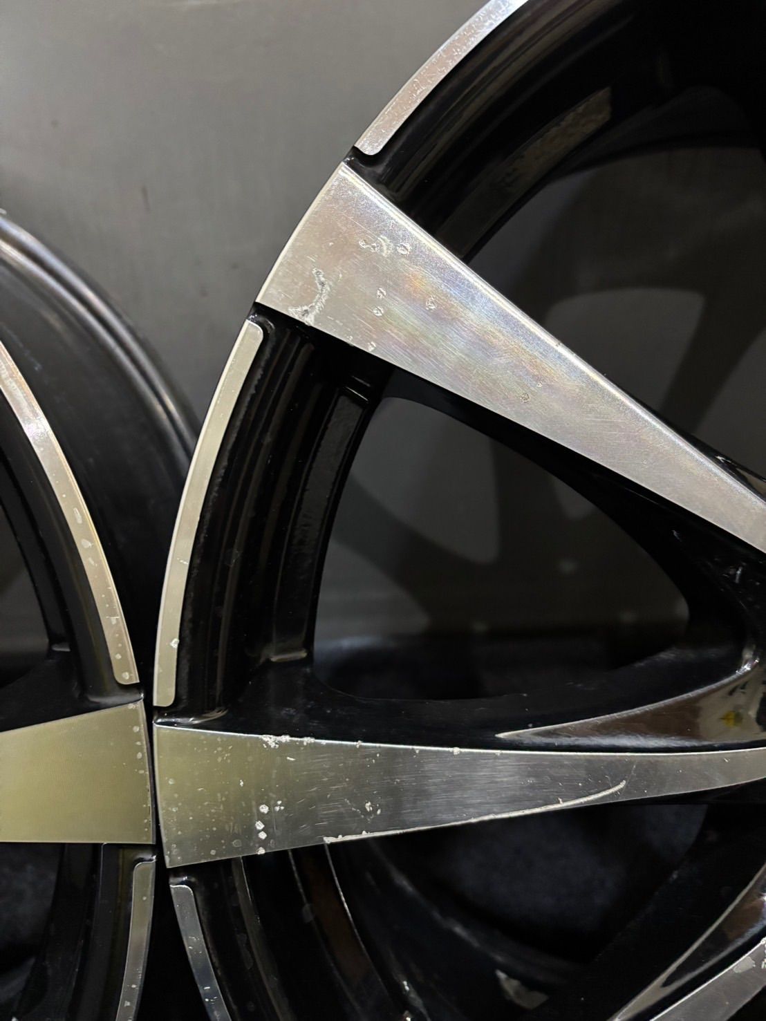 4本 アルファード